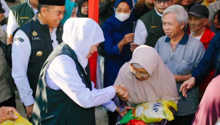 Gubernur Khofifah Dorong Penguatan UMKM dan Stabilitas Pangan Melalui Pasar Murah di Kota Probolinggo