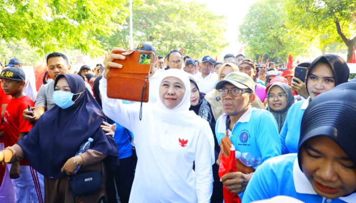 Sambut Tahun Baru Islam 1448 H, Gubernur Khofifah Ajak Masyarakat Ikuti Jalan Sehat di Masjid Al Akbar Surabaya