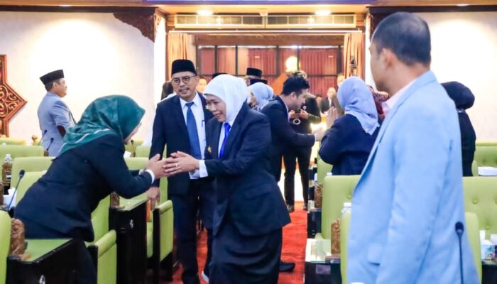 Gubernur Khofifah Tegaskan Komitmen Tindak Lanjut Rekomendasi BPK Meski Jatim Kembali Raih Opini WTP