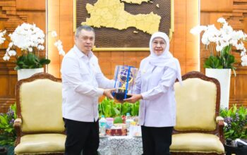 Gubernur Khofifah dan Wagub Emil Terima Menhub, Bahas Percepatan Transportasi Terintegrasi di Jawa Timur