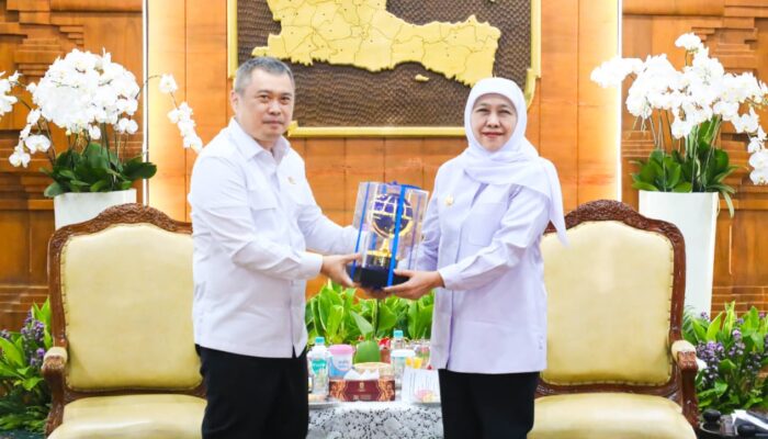 Gubernur Khofifah dan Wagub Emil Terima Menhub, Bahas Percepatan Transportasi Terintegrasi di Jawa Timur