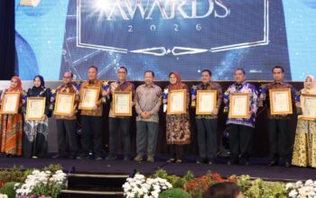 Kabiro Adpim Jatim Raih Penghargaan Radar Surabaya Awards 2026 sebagai Pemimpin Komunikasi Publik Inklusif