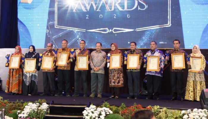 Kabiro Adpim Jatim Raih Penghargaan Radar Surabaya Awards 2026 sebagai Pemimpin Komunikasi Publik Inklusif