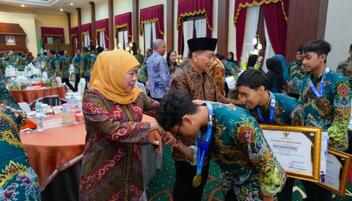 Jatim Kembali Juara Umum LKS Nasional 2026, Gubernur Khofifah Tegaskan Vokasi Jatim Jadi Barometer Nasional