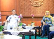 Armada Angkatan Laut RRT Kunjungi Surabaya, Gubernur Khofifah Tekankan Strategisnya Teknologi Perkapalan bagi Negara Maritim