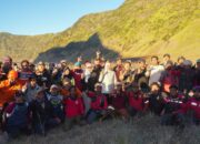 Pemadaman Karhutla Bromo Diperkuat Heli dan Drone, Gubernur Khofifah Optimistis Api Segera Tuntas
