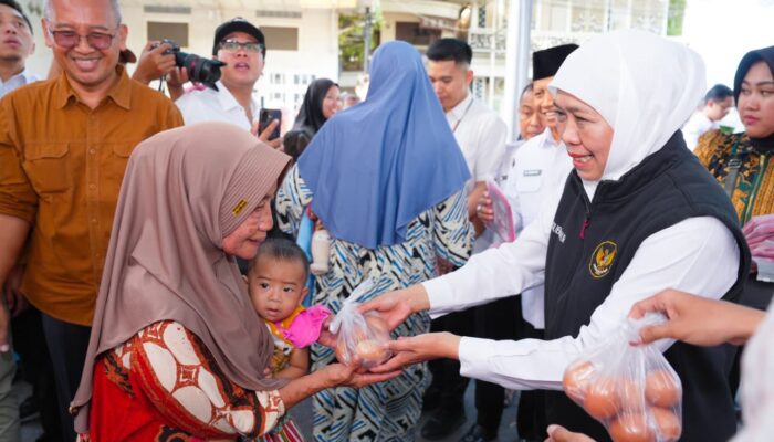 Pasar Murah ke-91 dan ke-92 Digelar di Pasuruan-Sidoarjo, Gubernur Khofifah Perkuat Intervensi Pengendalian Inflasi