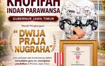 Gubernur Khofifah Terima Dwija Praja Nugraha, Penghargaan Tertinggi PB PGRI atas Komitmen Majukan Pendidikan Jatim