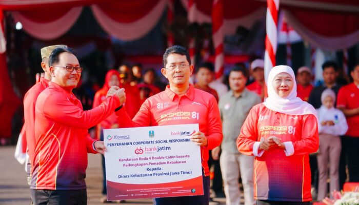 Gubernur Khofifah Berangkatkan Ekspedisi 81, 500 Pendaki Siap Kibarkan Merah Putih di Puncak Gunung Arjuno