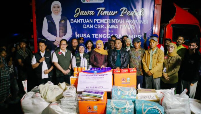 Gubernur Khofifah Bawa 65,7 Ton Bantuan ke Manggarai, Perkuat Penanganan Kebutuhan Fisik dan Psikososial
