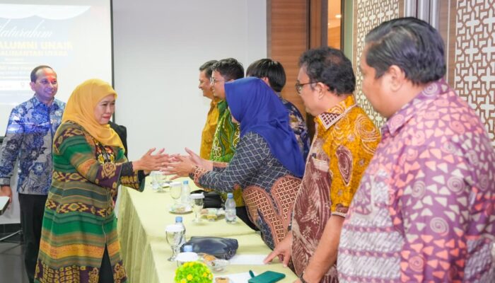 Gubernur Khofifah: Jejaring IKA UNAIR Harus Jadi Kekuatan untuk Saling Menguatkan Jatim dan Kaltara
