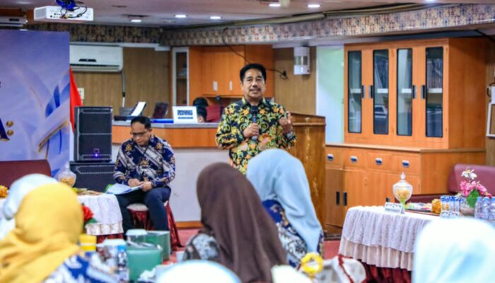 Sarasehan di KRI Makassar 590, Sekdaprov Adhy Karyono Ajak Wujudkan Jatim Gerbang Baru Nusantara The Next Level