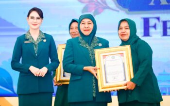 Peringatan HKG PKK ke-54, Gubernur Khofifah Tekankan Tiga Isu Strategis: Pangan, Stunting, dan Literasi Digital